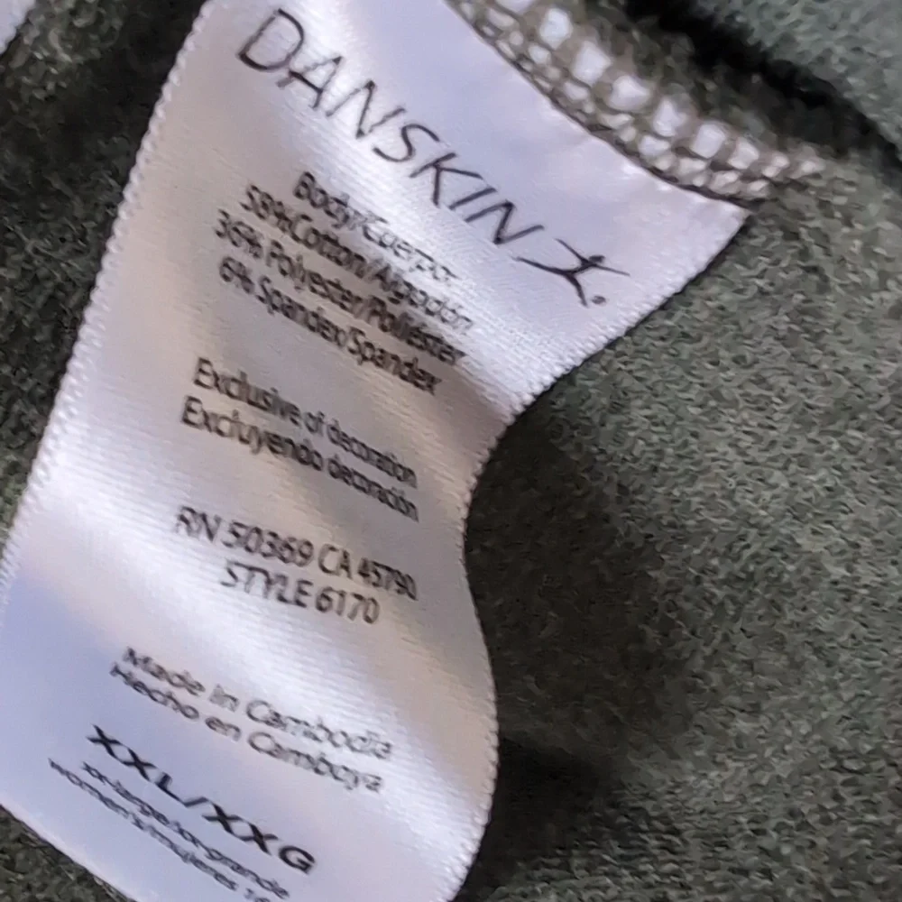 Women's Size XXL Danskin Green Shirt Jacket Shacket With Thumb Holes